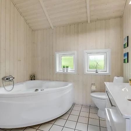 Beautiful In With Sauna Дом отдыха Норборг